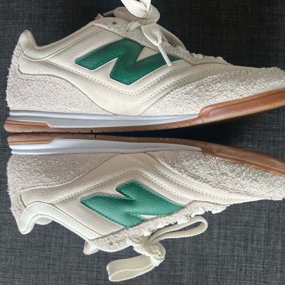 New Balance RC42 Sneakers Off-White and Teal - Picture 2 of 4